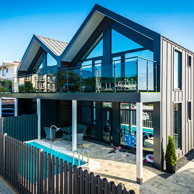 Электронные замки iLocks IS210A-S BL в комплексе вилл Grey Villas